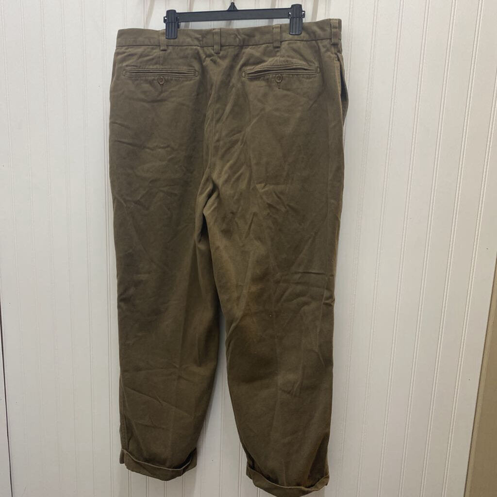 PLEATED KHAKI PANTS