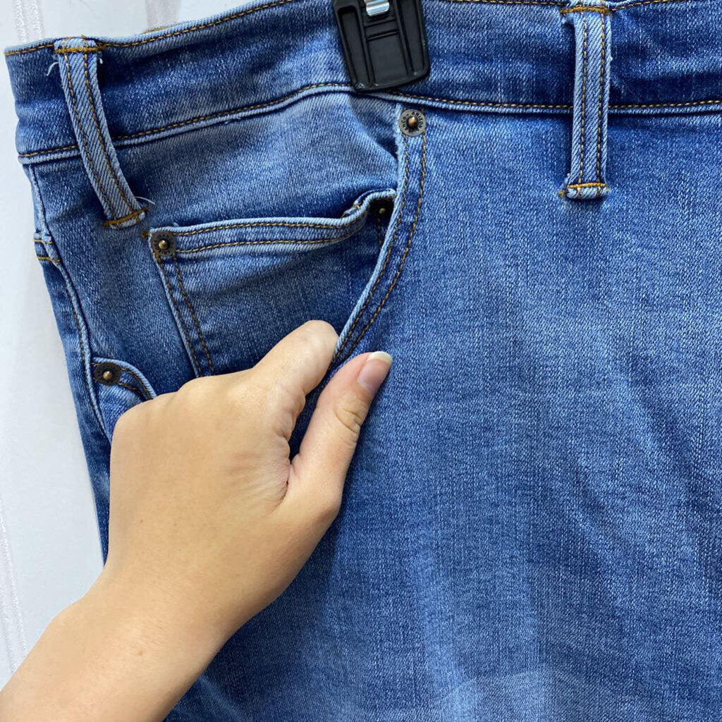 MENS RELAXED FIT JEANS