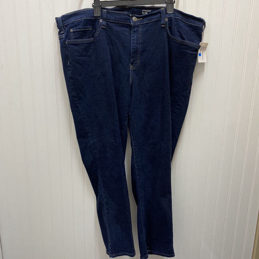 *STRAIGHT LEG JEANS