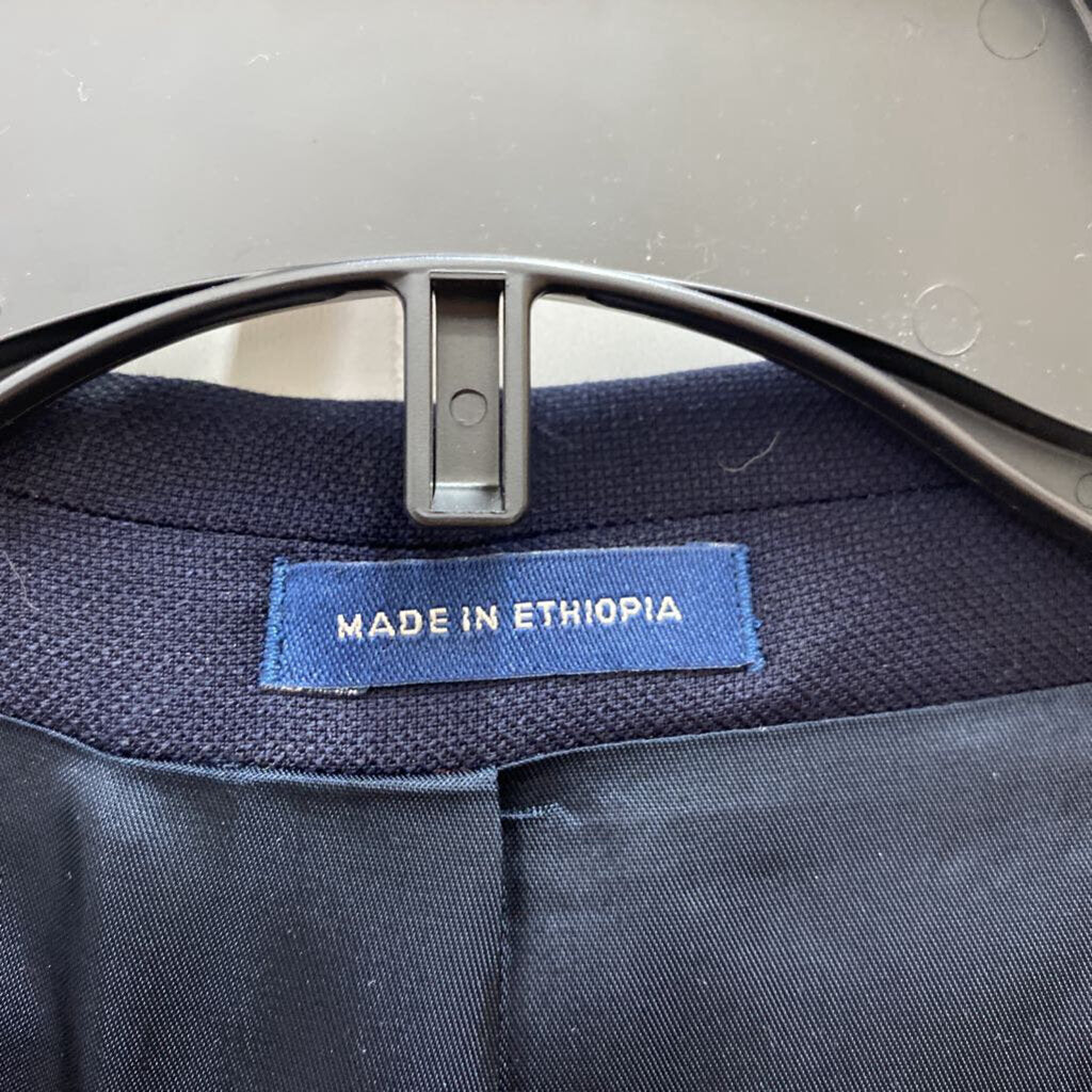 NAVY BLAZER