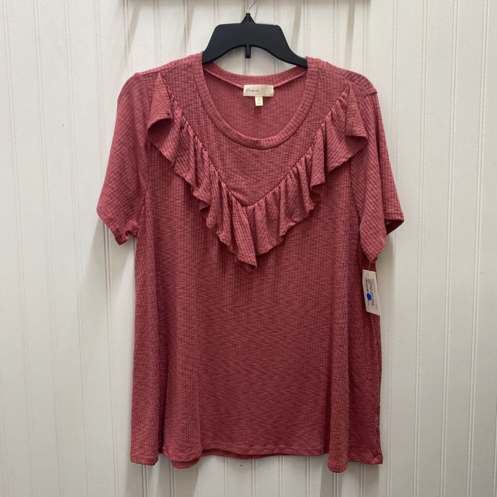 RUFFLED SHORT SLEEVED