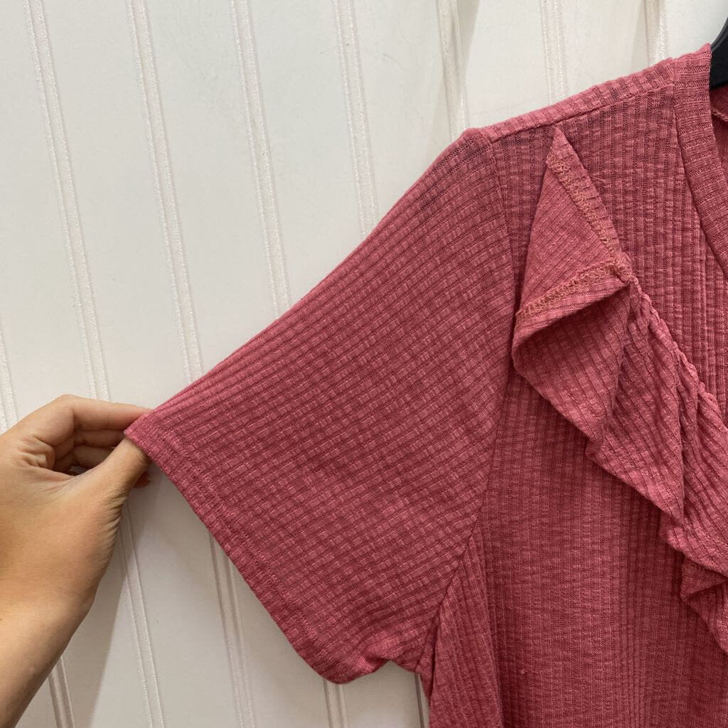 RUFFLED SHORT SLEEVED