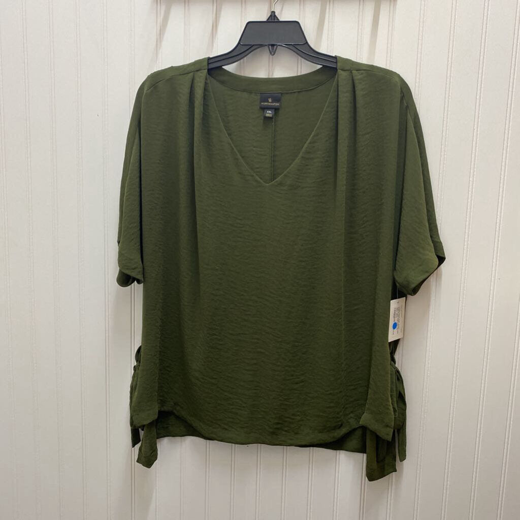 SIDE TIED V NECK TOP