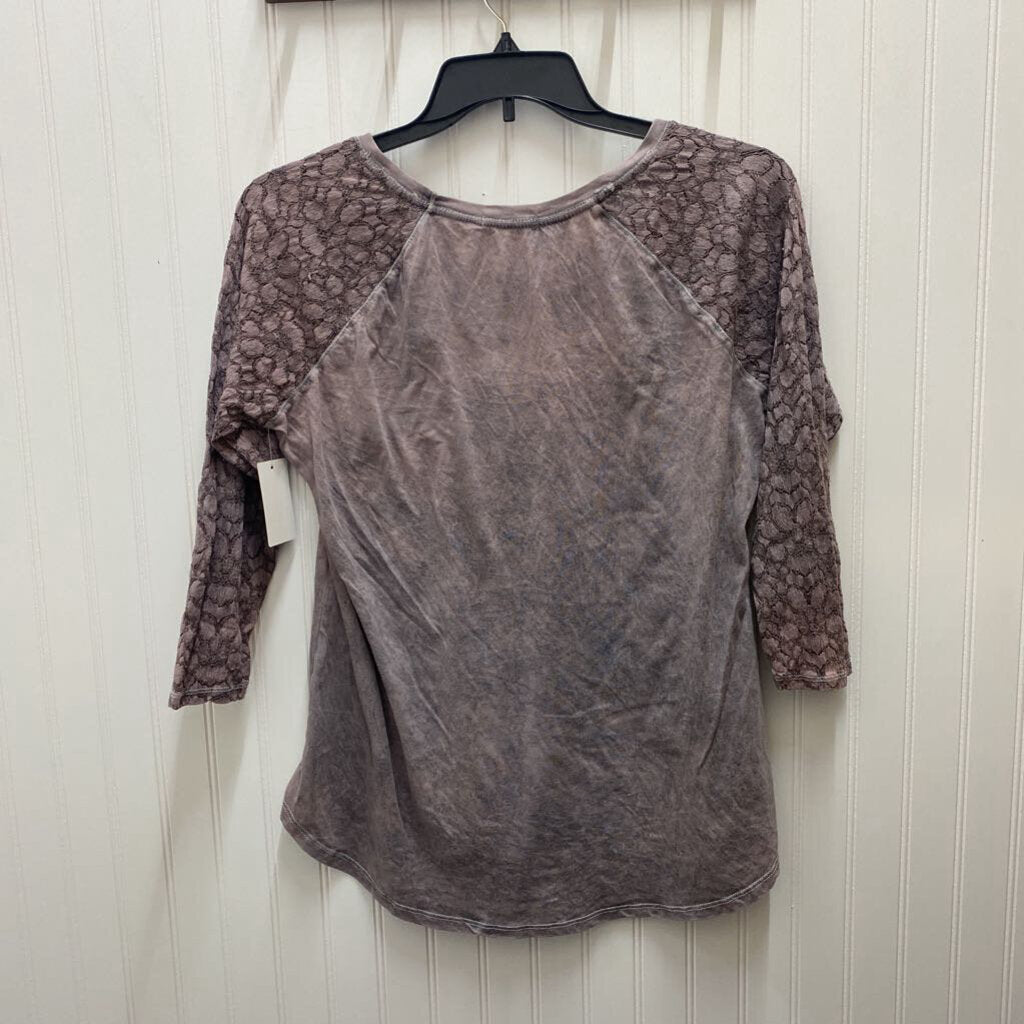 FEATHER PRINT LONG SLEEVED