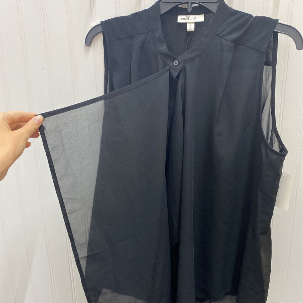 FLOWY SLEEVLESS TOP