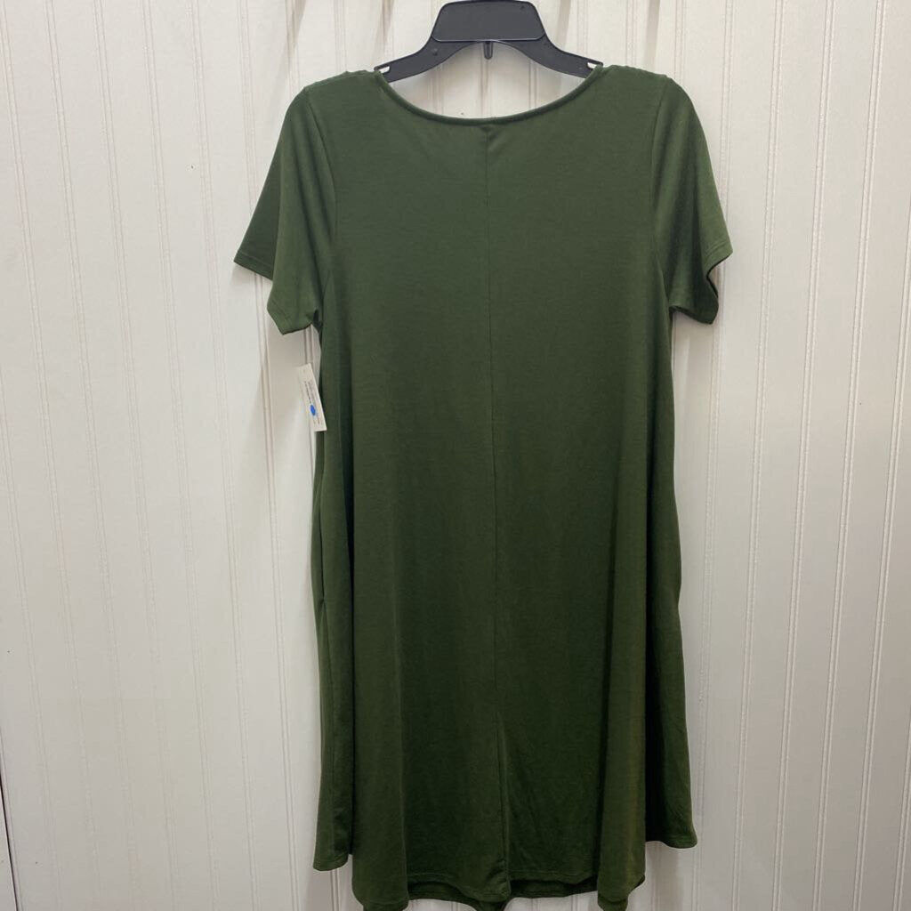 CRISS CROSS NECKLINE