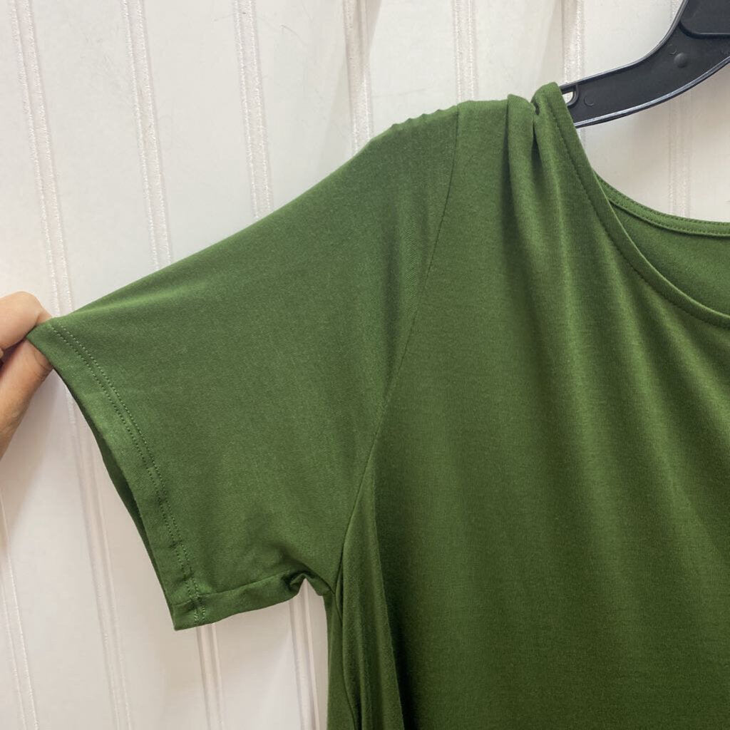 SHORT SLEEVED DRESS
