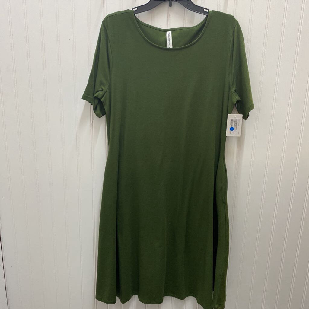 SHORT SLEEVED DRESS
