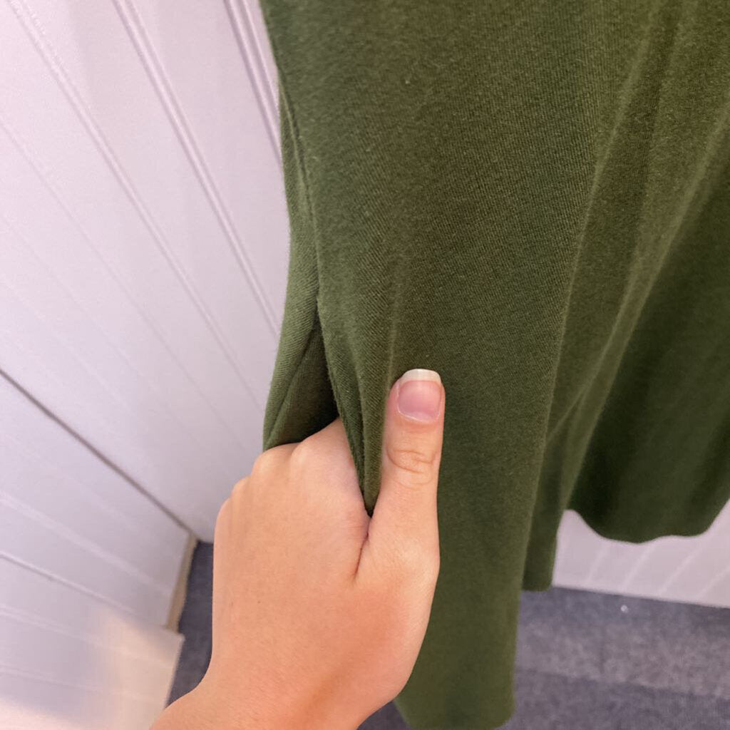 SHORT SLEEVED DRESS