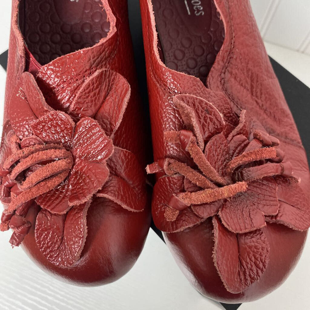 LEATHER FLOWER HEELS