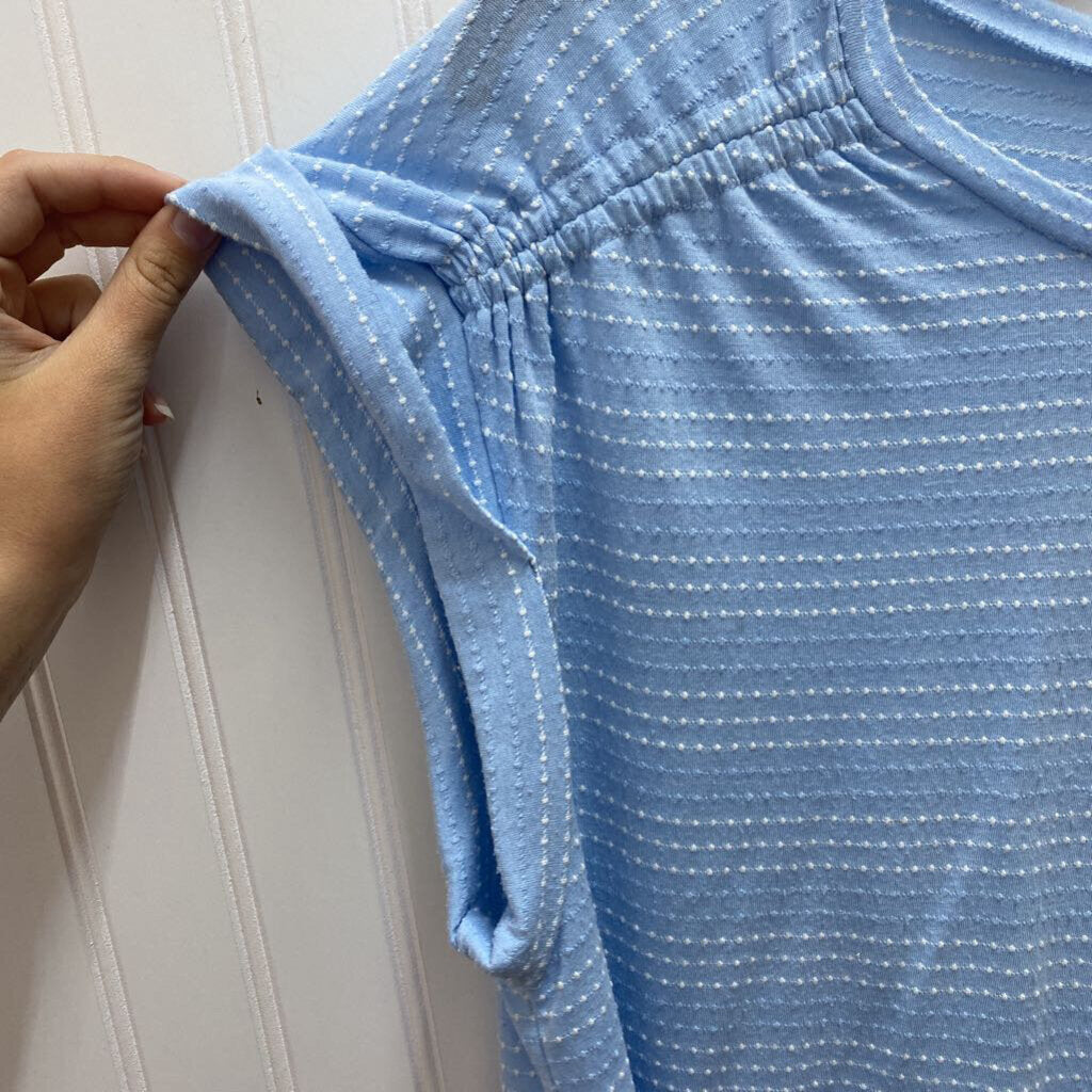 SHORT CUFFED SLEEVE TEXTURED TOP