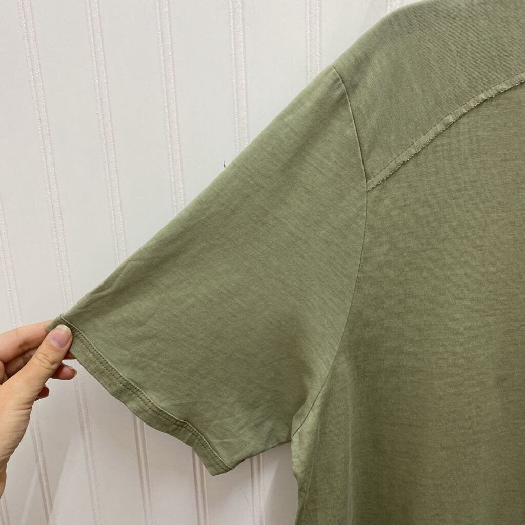BASIC SHORT SLEEVED TOP