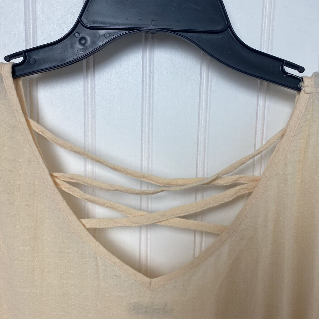 RUFFLED TOP