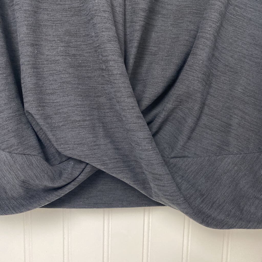 GATHERED FRONT LONG SLEEVED