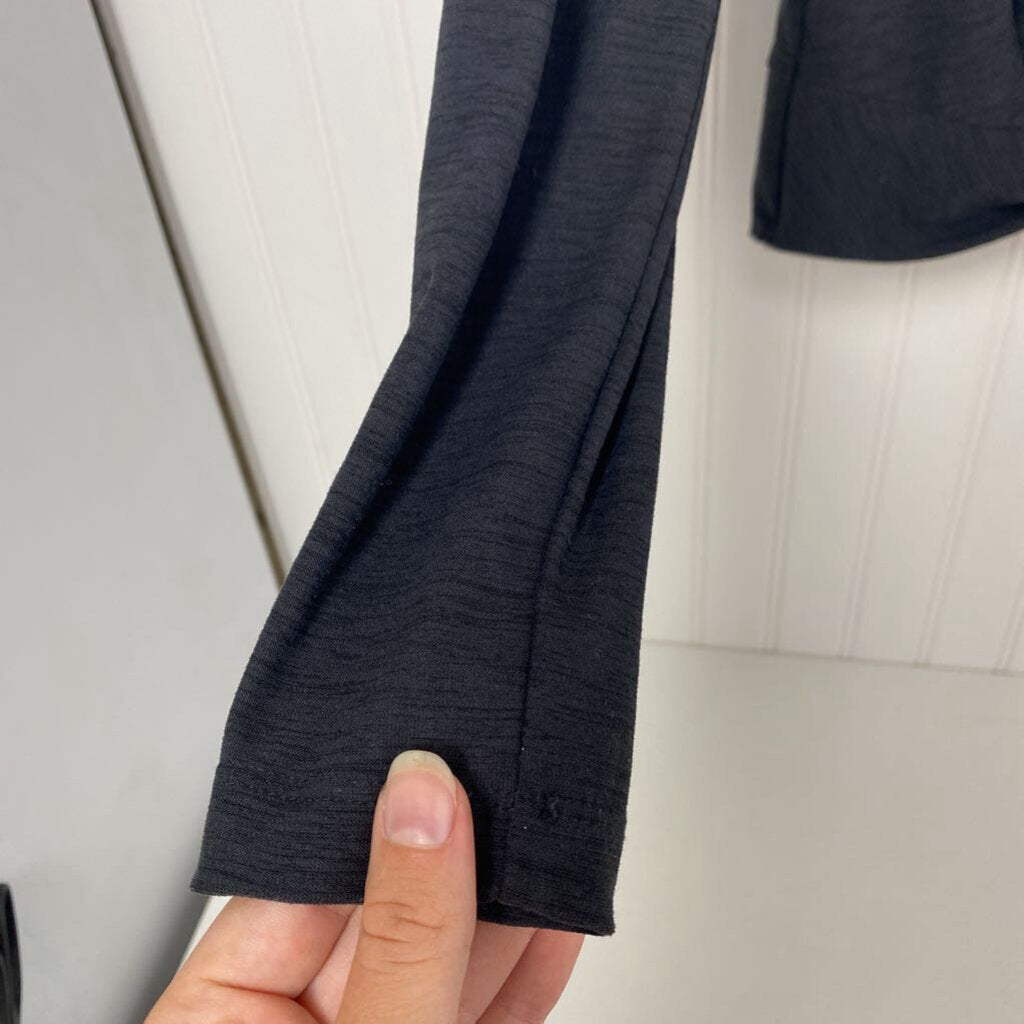 GATHERED FRONT LONG SLEEVED