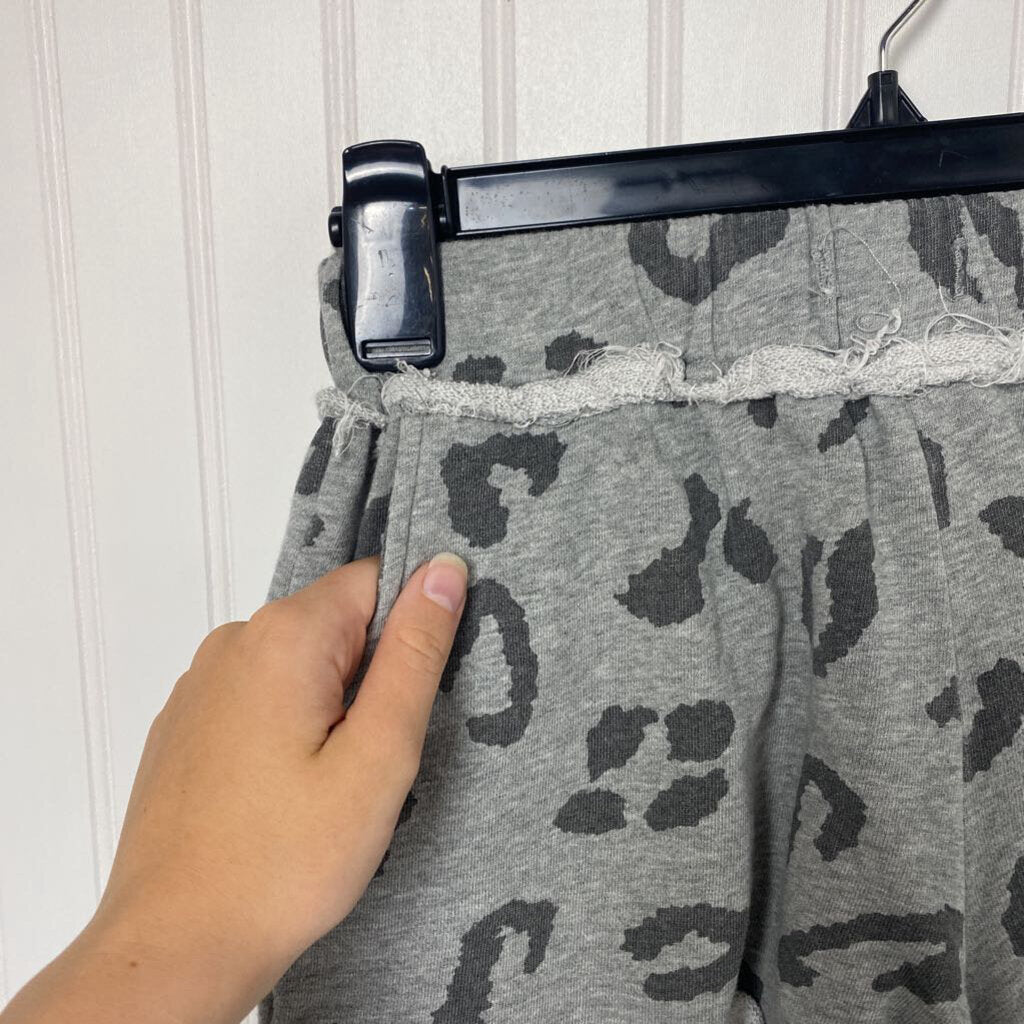 ELASTIC WAIST SHORTS