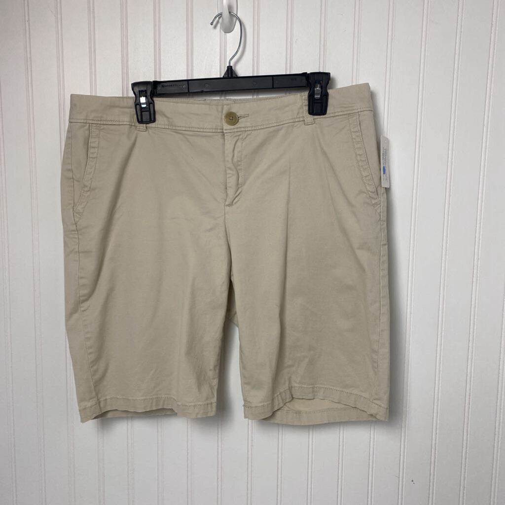 FLAT FRONT KHAKI SHORTS