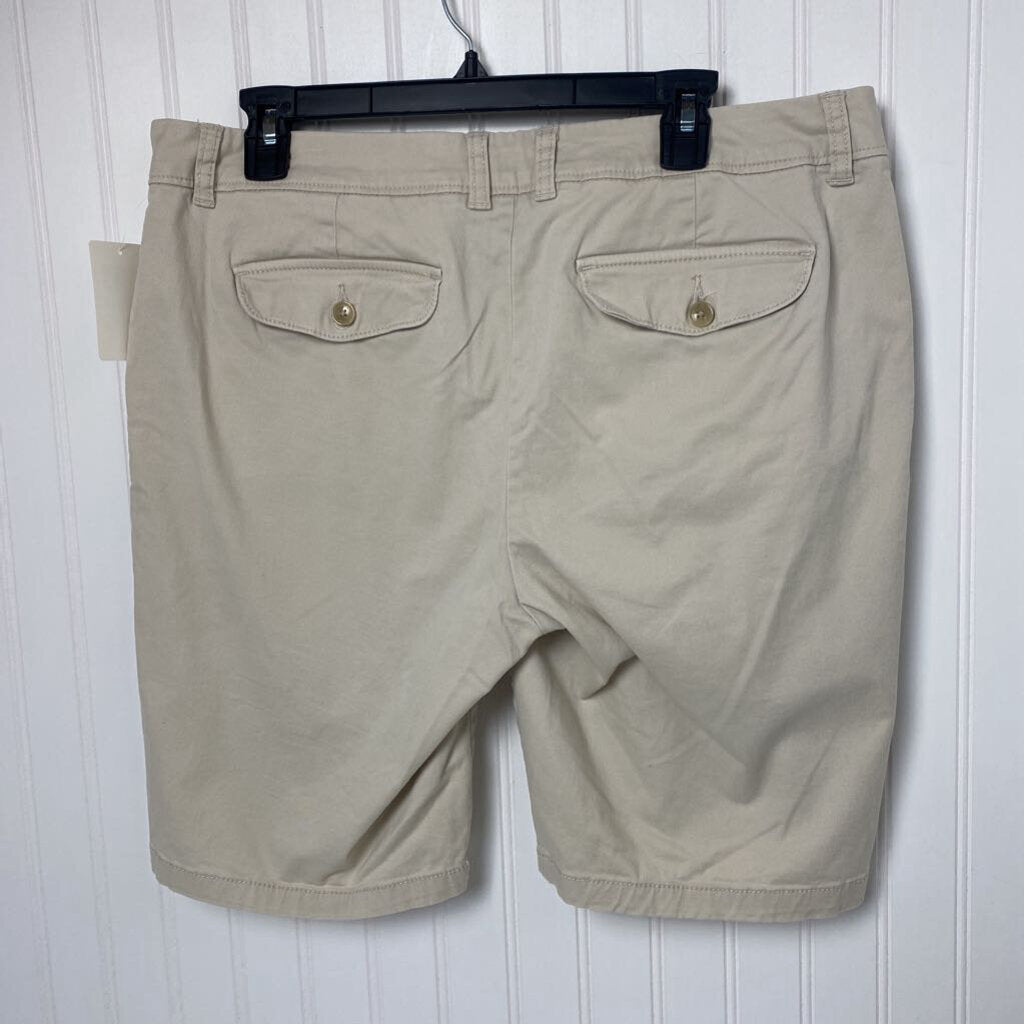 FLAT FRONT KHAKI SHORTS