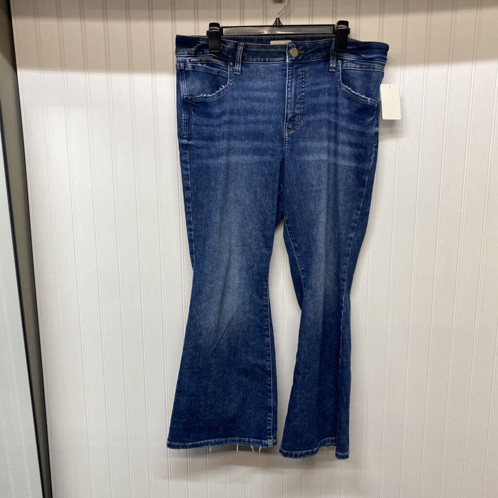 EXTRA SHORT MID RISE