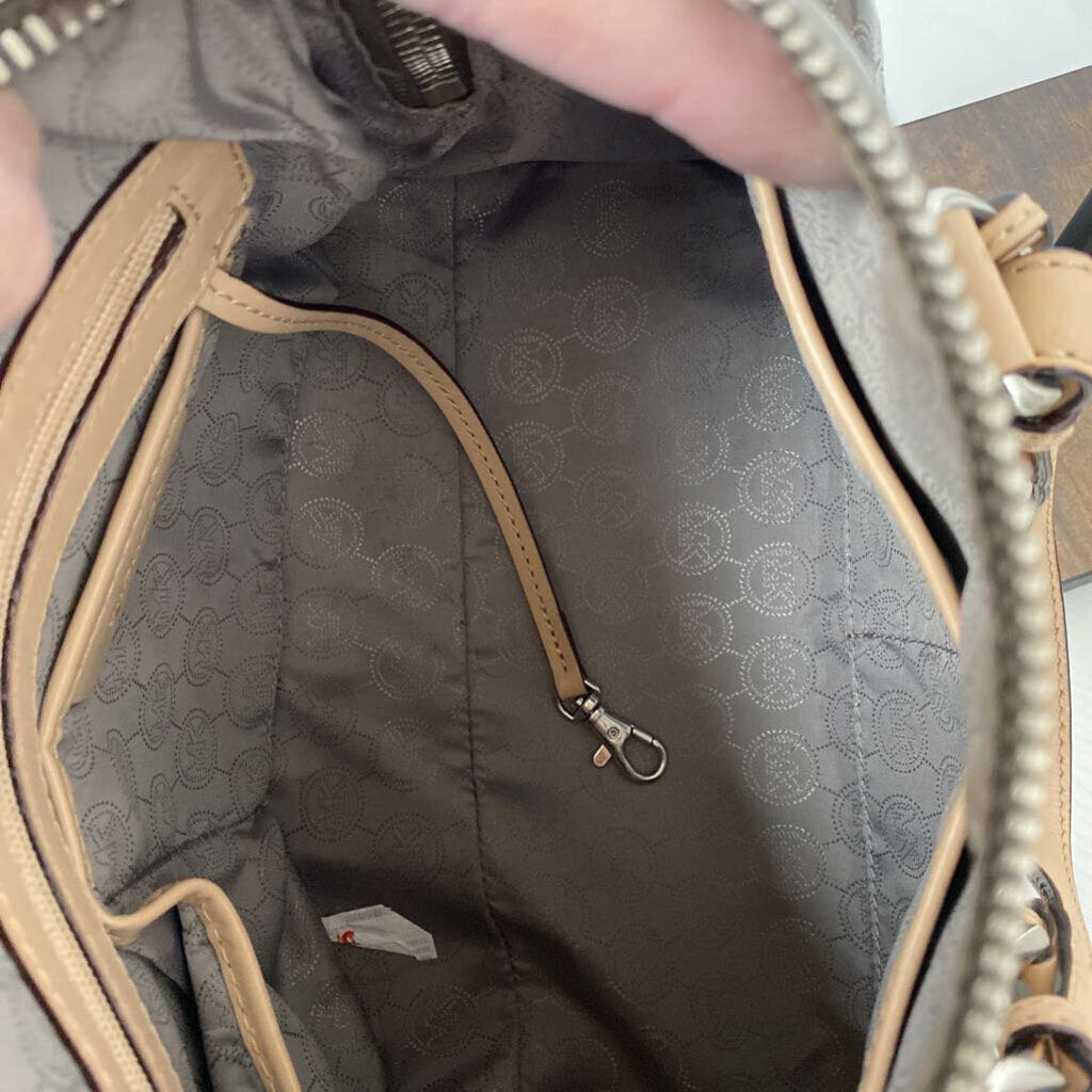 MICHAEL KORS BARREL TOTE BAG