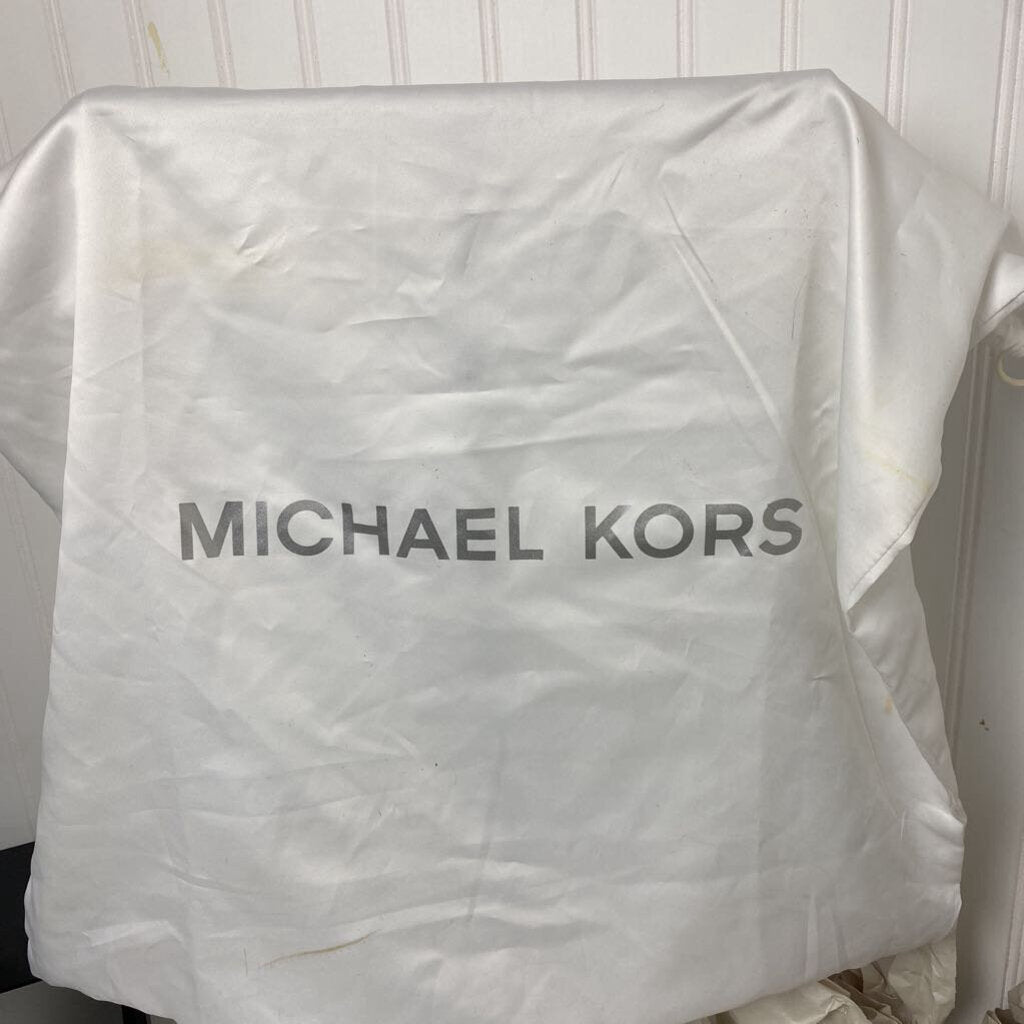MICHAEL KORS BARREL TOTE BAG