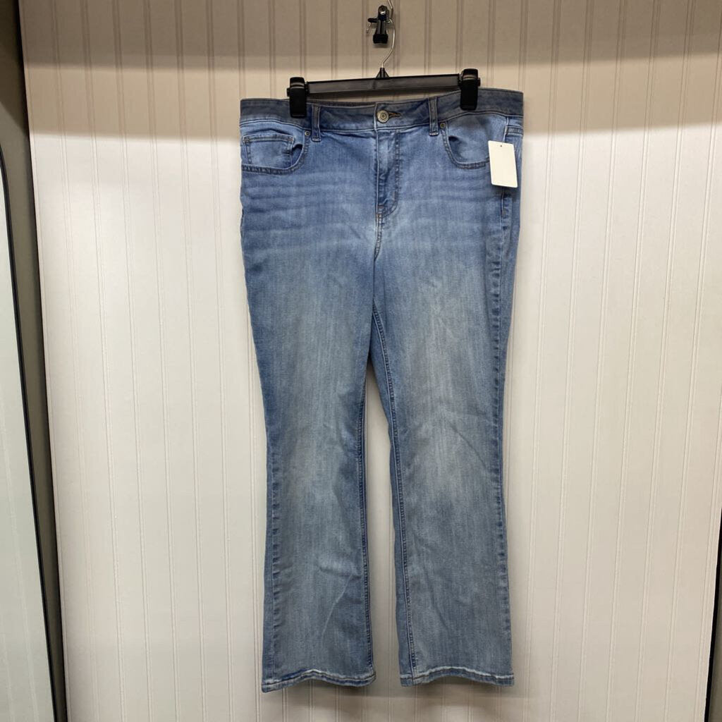 MID RISE SHORT JEANS