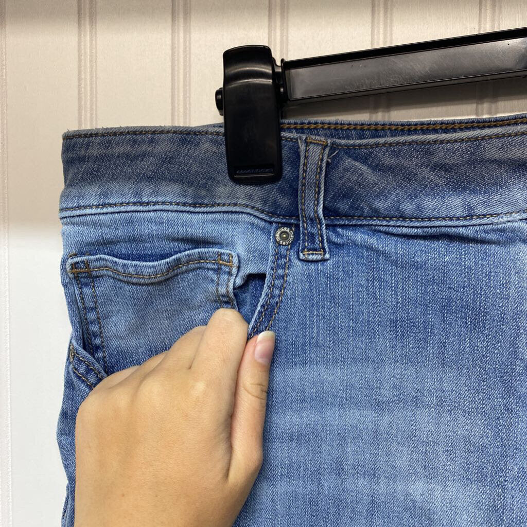 MID RISE SHORT JEANS