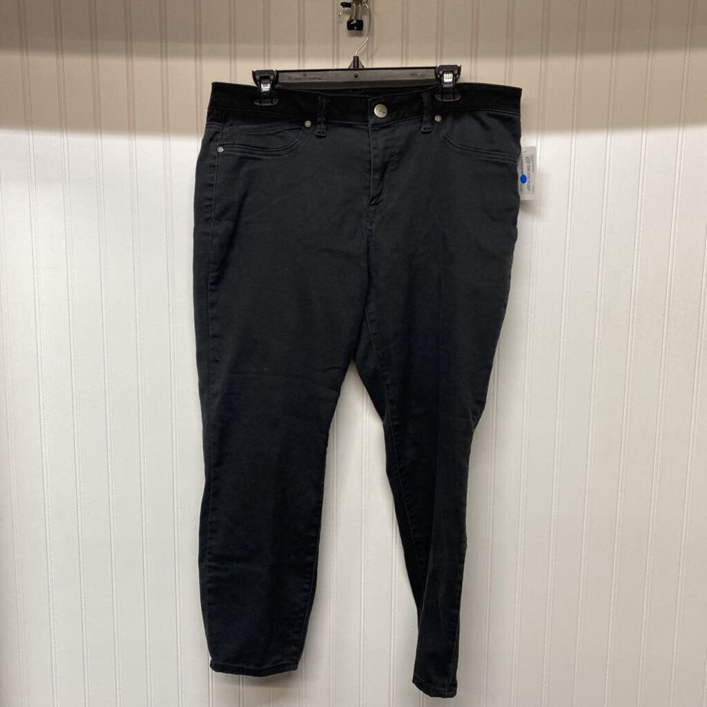 BLACK JEANS