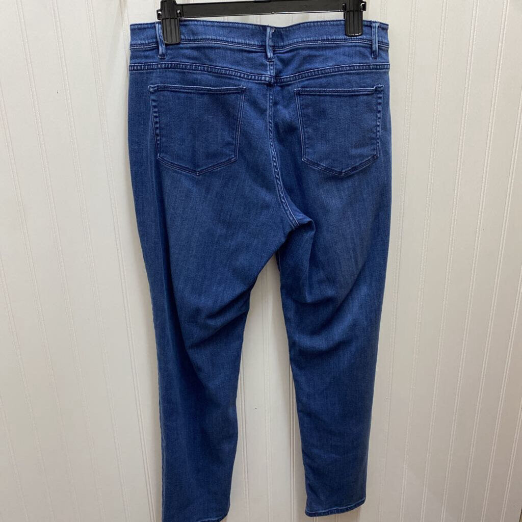 SLIM LEGGED JEANS
