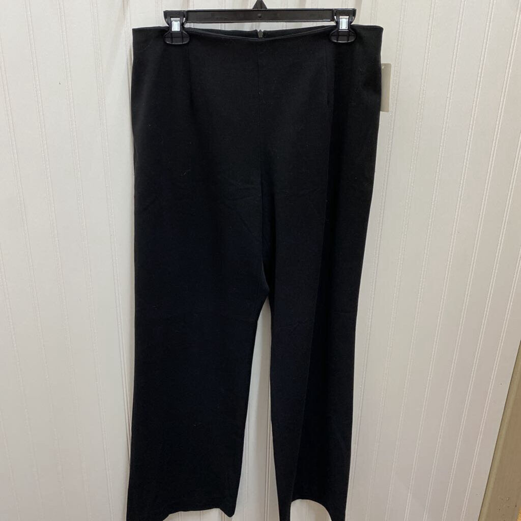WIDE LEGGED W/BACK ZIPPER