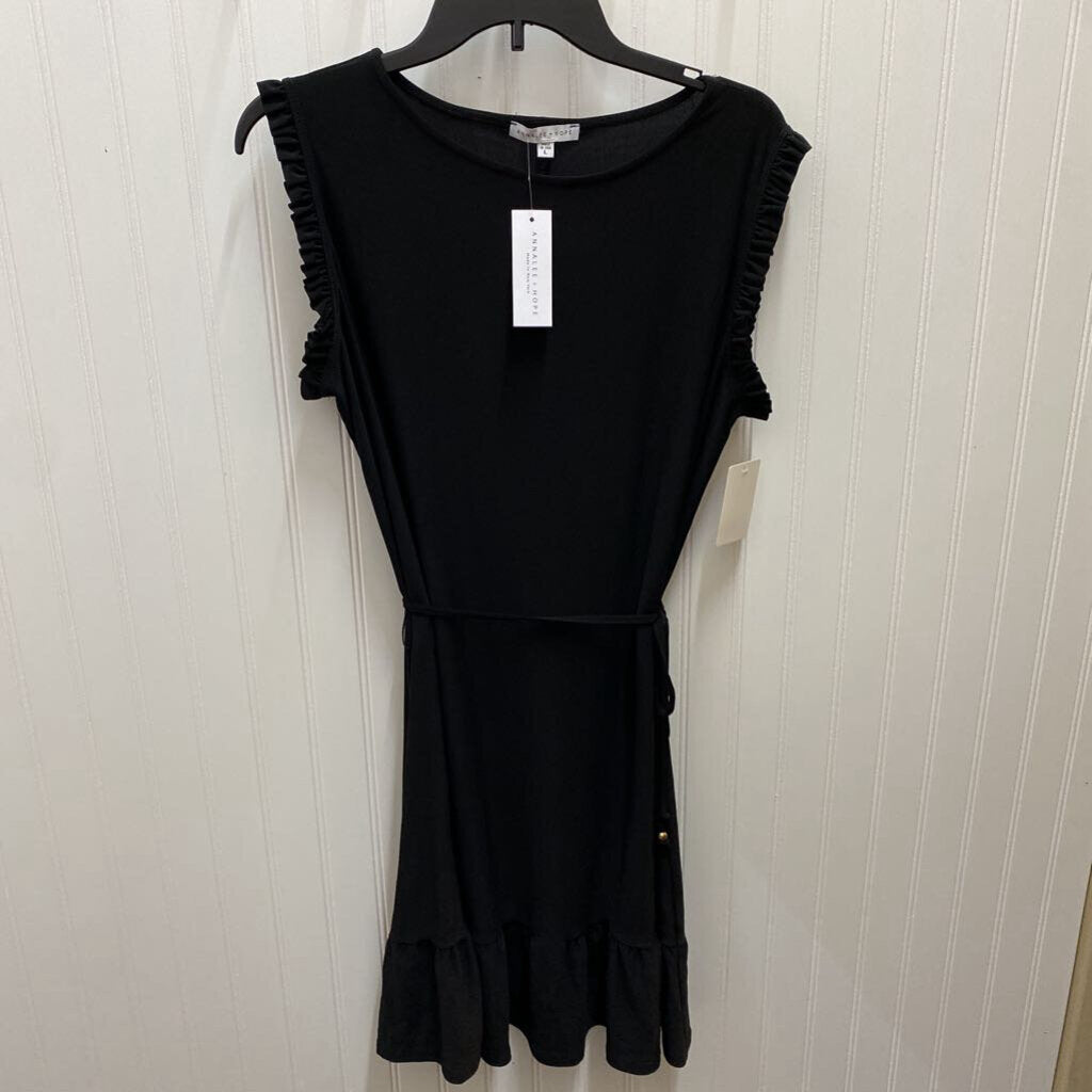 SLEEVLESS WITH BELT DRESS