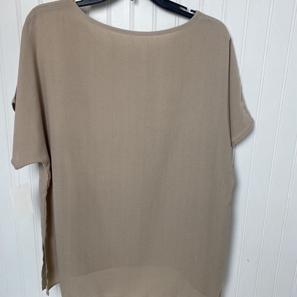 FLOWY SHORT SLEEVED