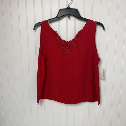 SLEEVLESS W/ LACE TOP