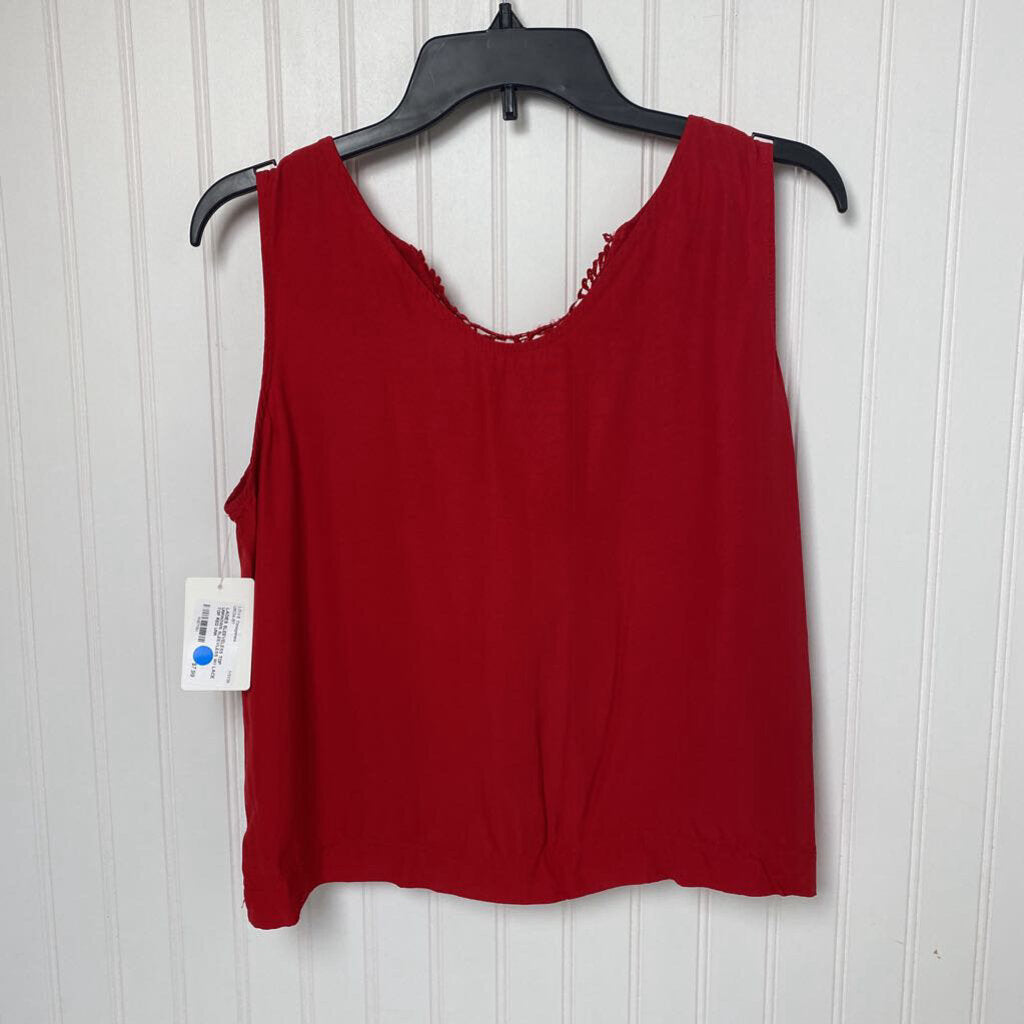 SLEEVLESS W/ LACE TOP