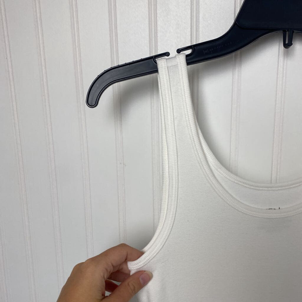 RIBBED TANK TOP