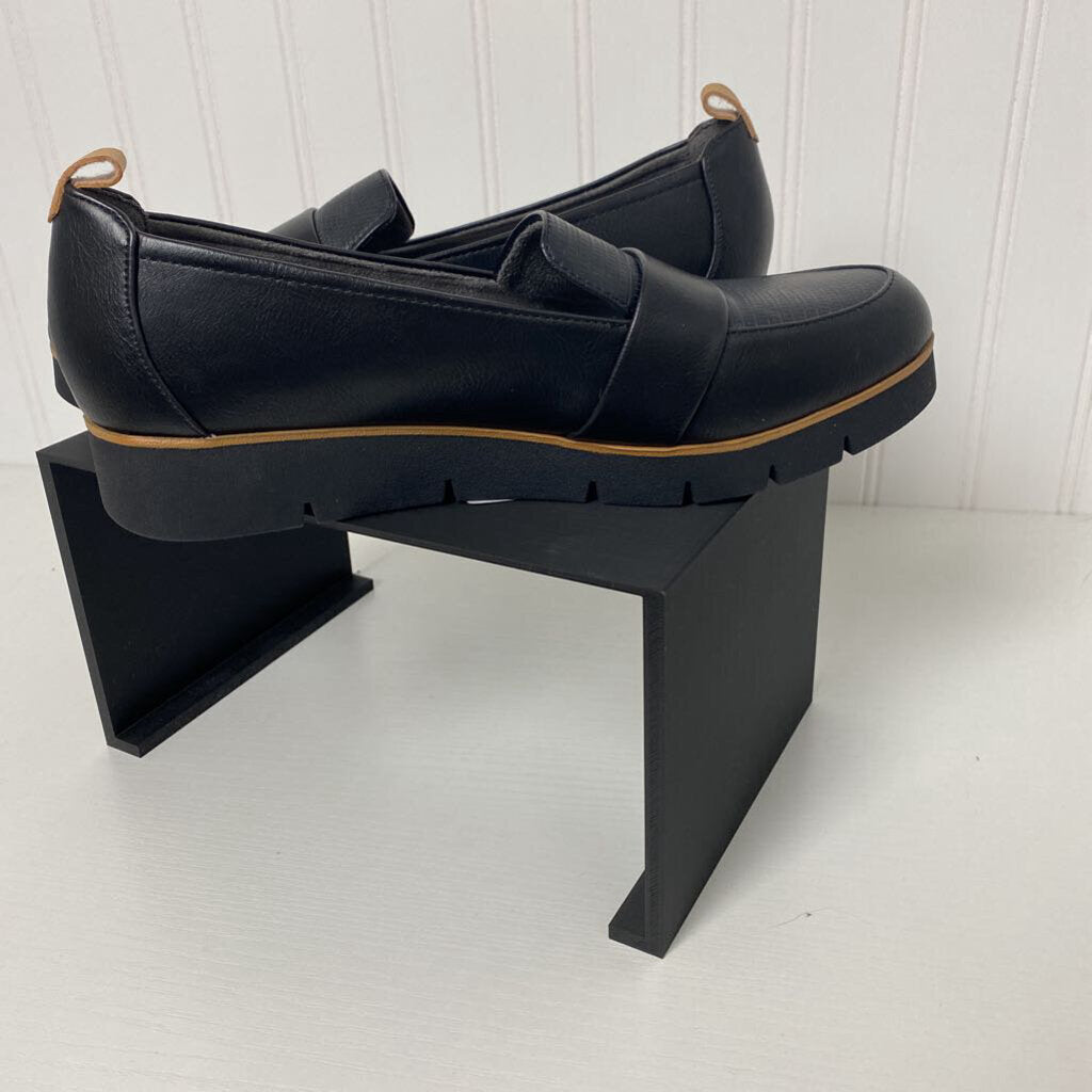 BLACK LOAFERS