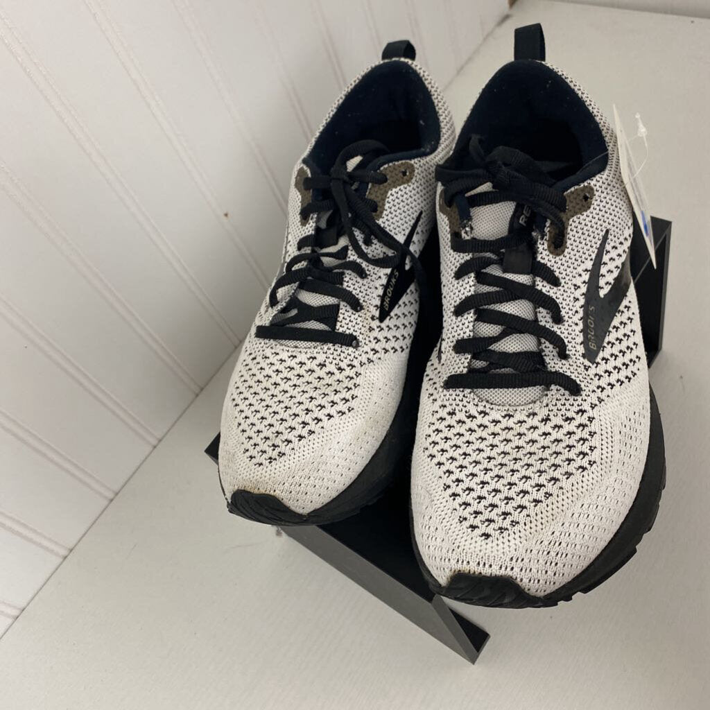 LADIES TENNIS SHOES