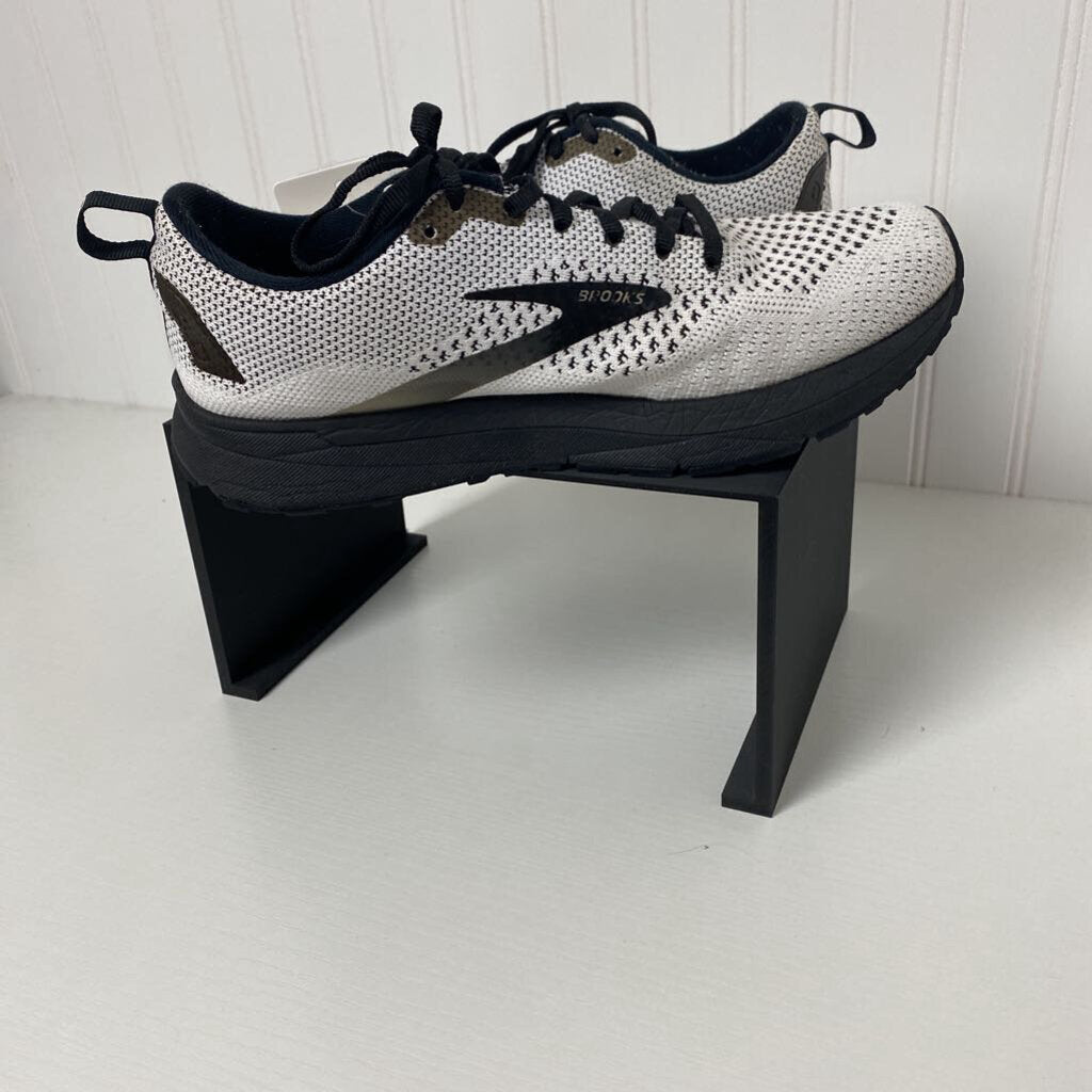 LADIES TENNIS SHOES