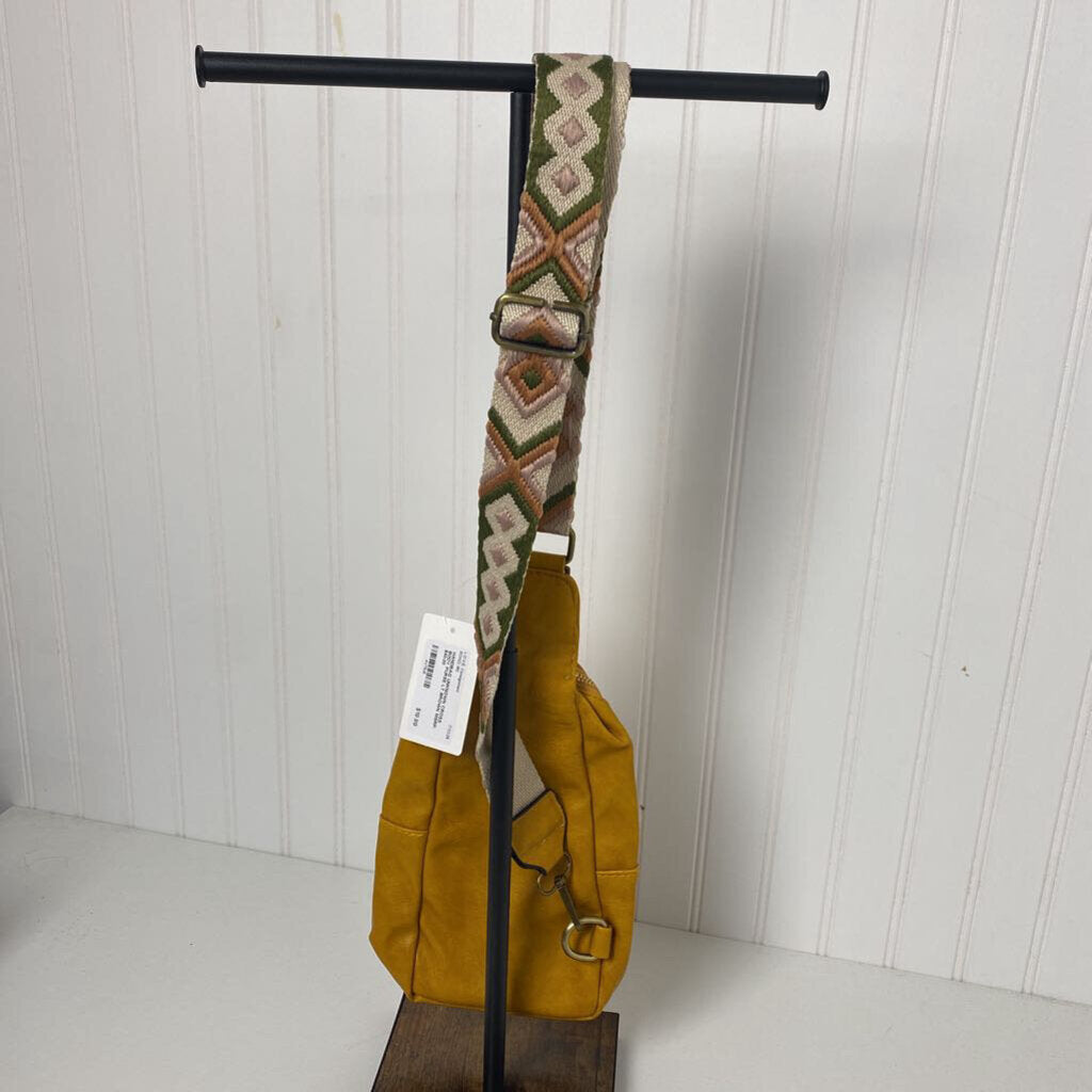 CROSS BODY PURSE