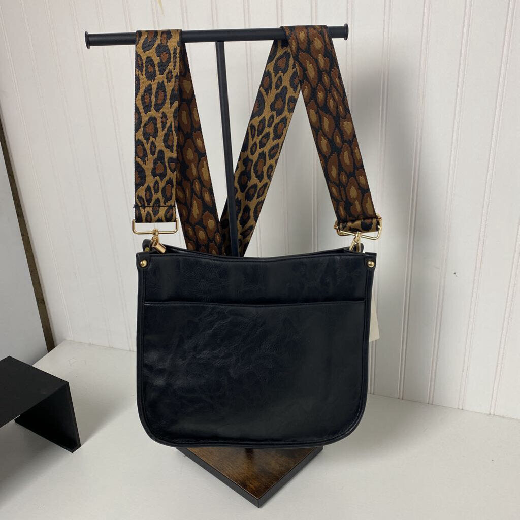 CROSS BODY PURSE