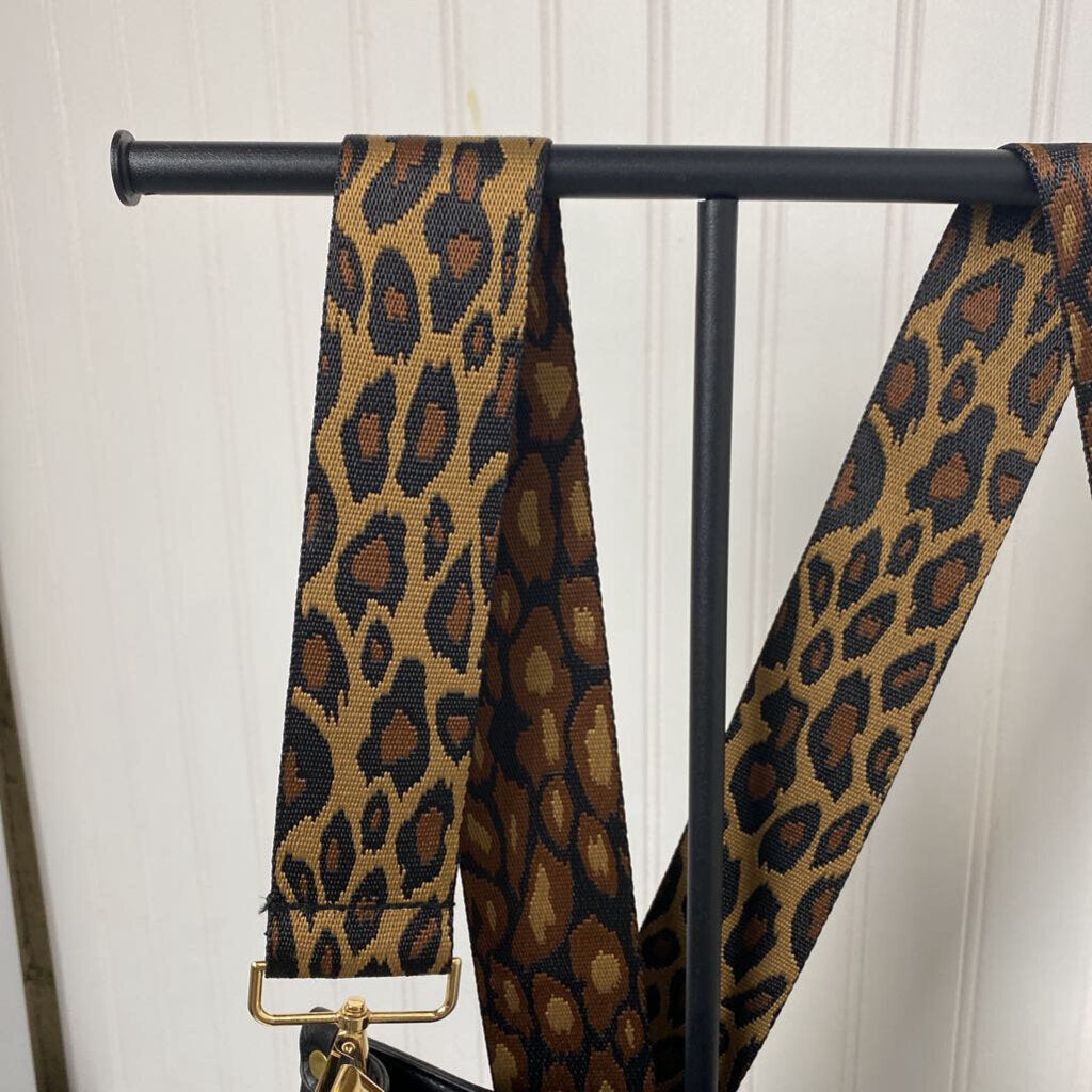 CROSS BODY PURSE
