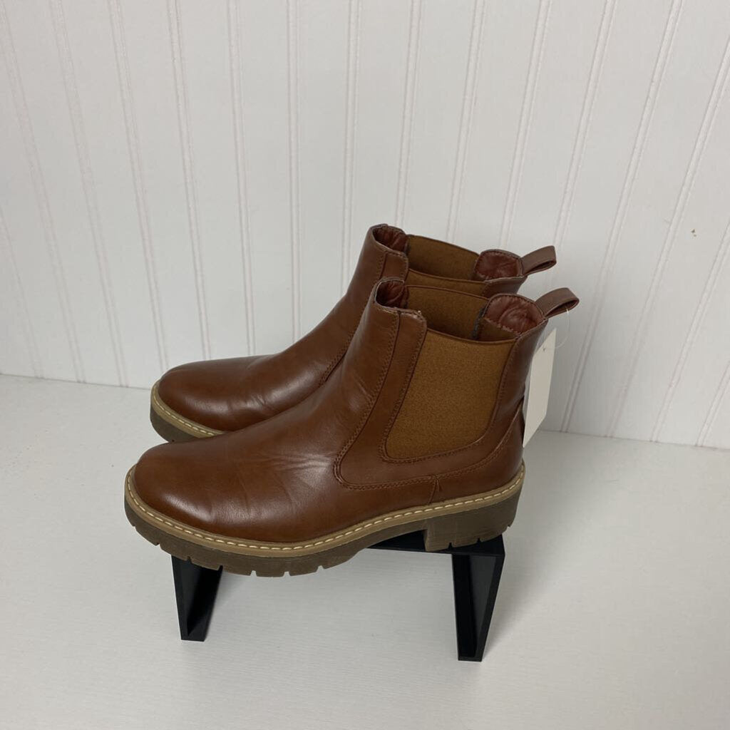 LOW BOOTS