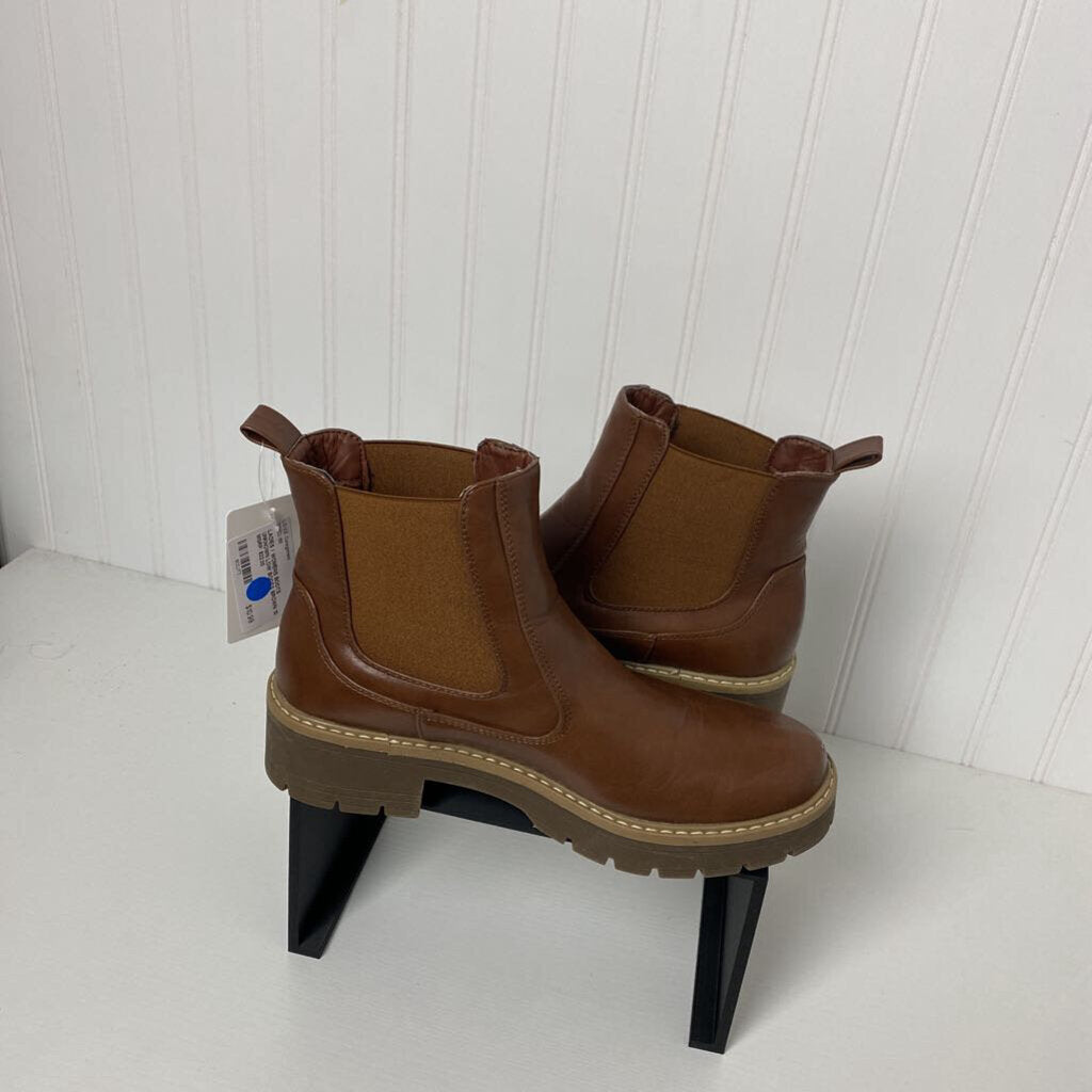 LOW BOOTS