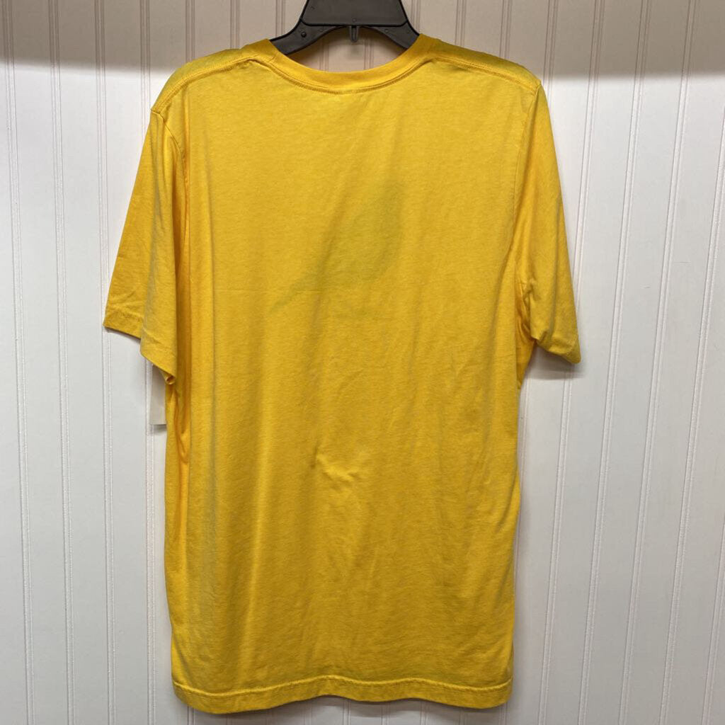 GRAPHIC TEE
