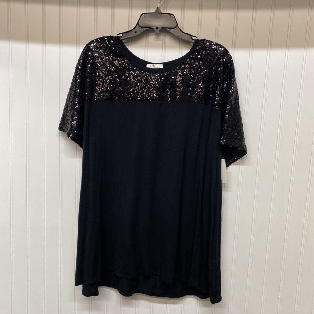 SHORT SLEEVE TOP