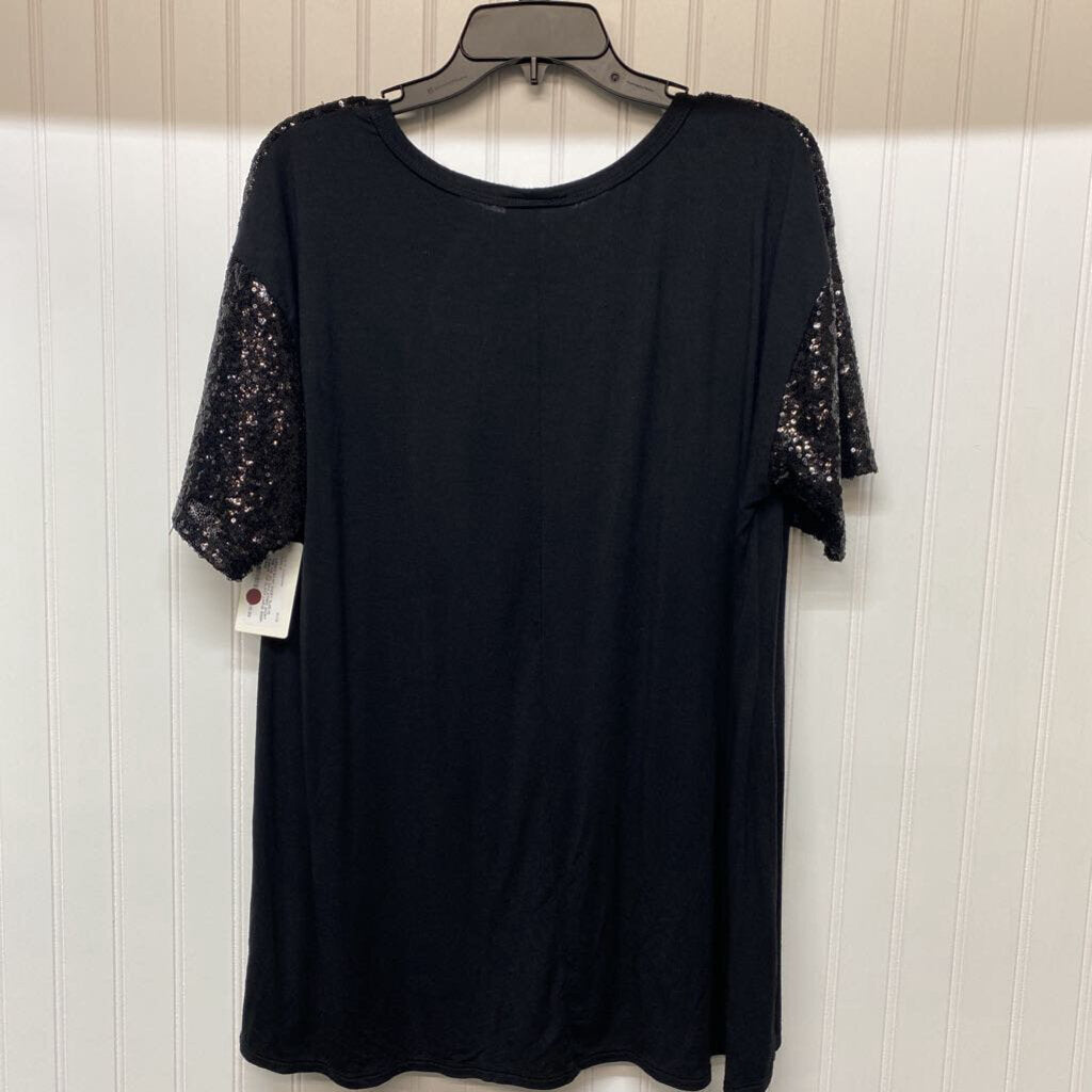 SHORT SLEEVE TOP
