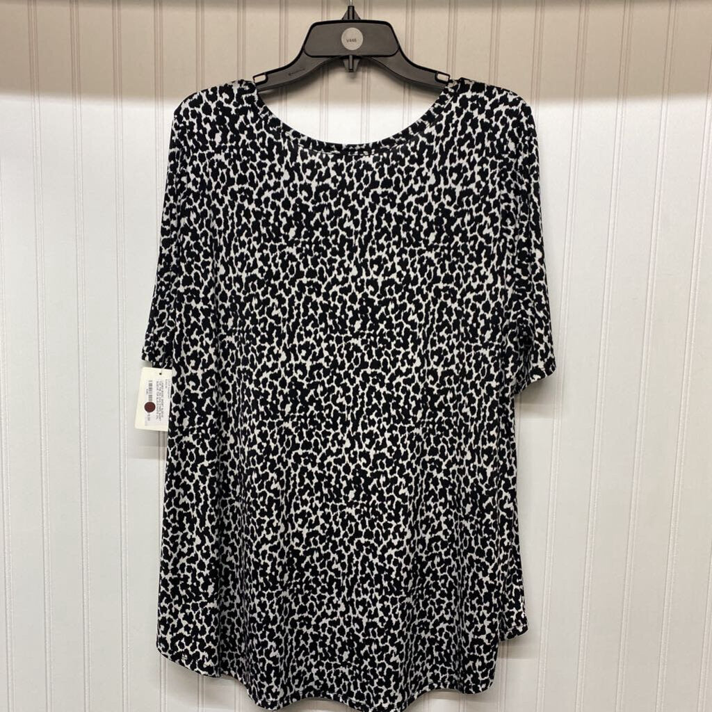 SHORT SLEEVE TOP