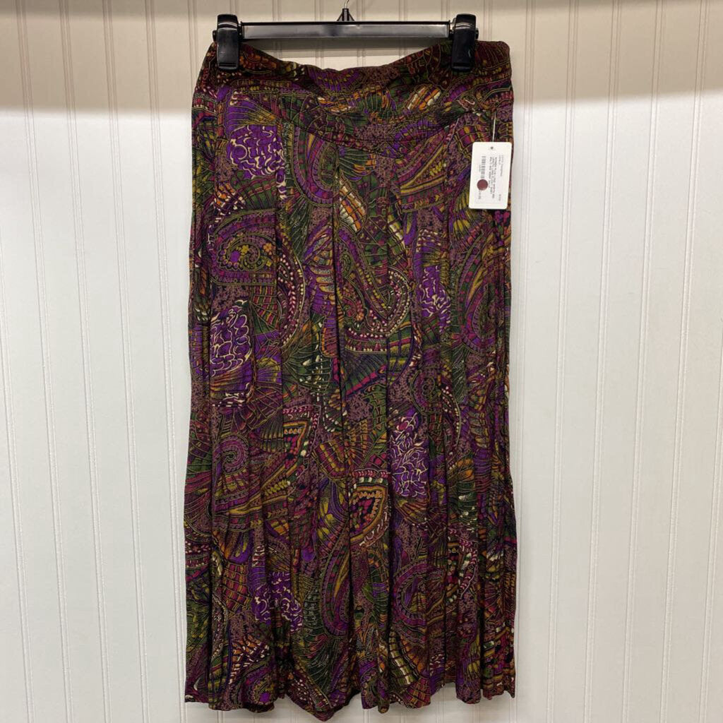 MID LENGTH LONG FLOWY SKIRT