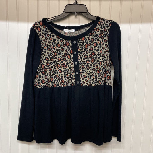 LONG SLEEVE BUTTON UP TOP