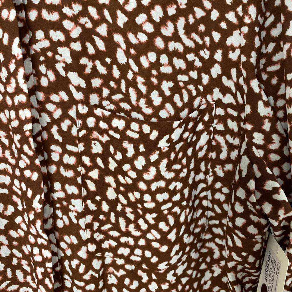 BUTTON DOWN LONG SLEEVED